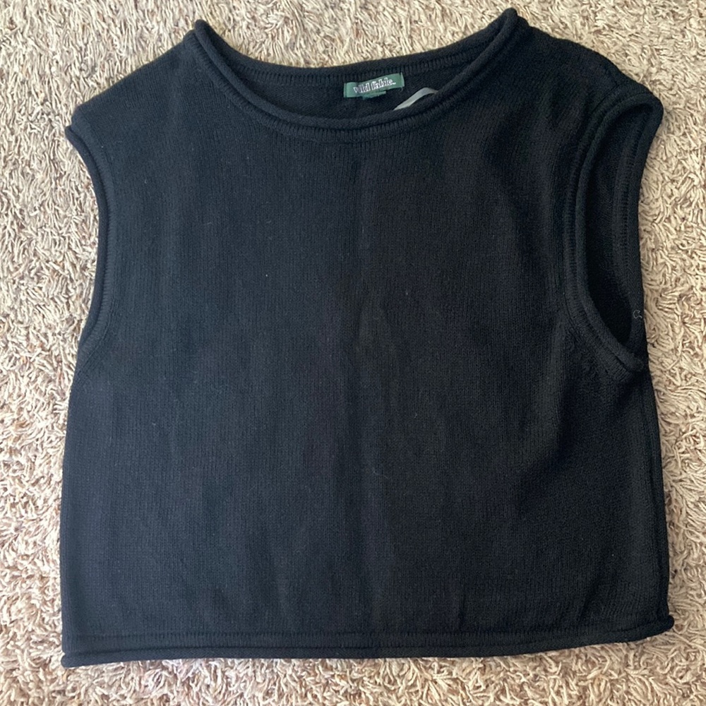 Wild fable cropped sweater short sleeve